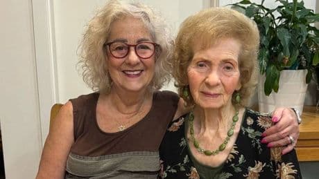Auschwitz-Überlebende: „Wenn ich das hier überlebe, esse ich ein ganzes Brot alleine“