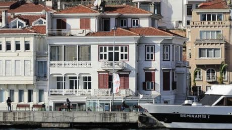 Duvarın yıkılması sonucu bir kişi ölmüştü: Makbule Atadan Yalısı'ndaki restorasyon davalık oldu