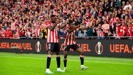 Iñaki Williams desvela el calvario de Nico por su 'no fichaje' por el Barça: "Le rompieron la luna del coche"