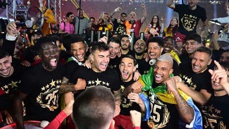 Galatasaray'dan Yenikapı'da 5 yıldızlı kutlama!