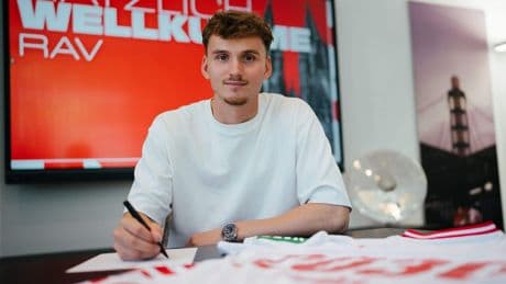 Transferzomer 2025: FC Köln legt Rav van den Berg vast, NEC verkoopt Sontje Hansen aan Middlesbrough