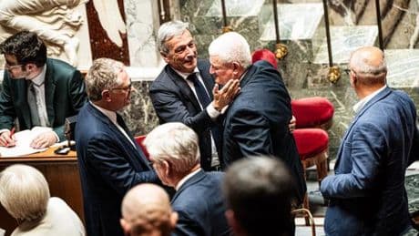 Fin de vie : le droit à l’aide à mourir passe l’obstacle de l’Assemblée nationale malgré des députés divisés
