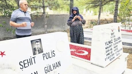 İki oğlunu da vatan için şehit verdi: Şehit babasının sözleri Türkiye'yi ağlattı!
