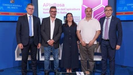 Comunicato Stampa: CRV - Presentazione ‘ApiInRosa – Volti e storie dell’apicoltura al femminile in Italia’