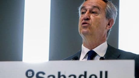 El Sabadell dispara un 58,6% sus beneficios hasta los 489 millones y anuncia 100 más en dividendos en plena opa