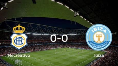 El Recreativo y el Ibiza no encuentran el gol y se reparten los puntos (0-0)
