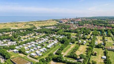 Vakantiepark Domburg dicht na brand, veel vakantiegangers gedupeerd