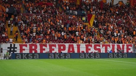 Galatasaray tribünlerinden Gazze mesajı!