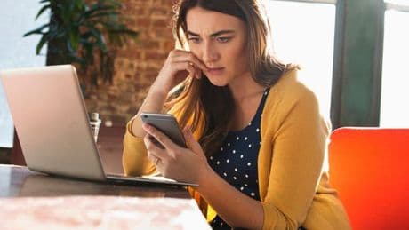 DWP issues 'be aware' warning over text that could drain your bank account