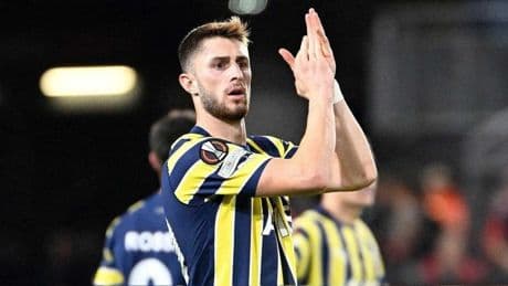 Fenerbahçe, TFF'ye bildirdi: Sözleşmesi 1 yıl uzatıldı