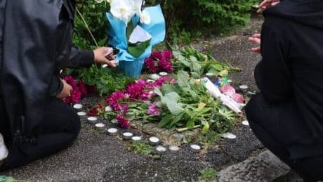 Ucciso a 19 anni al termine di una lite. La fidanzata: "Aggredito e picchiato"
