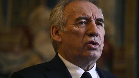 Algérie : la France «pas dans l'esprit d'un affrontement perpétuel», déclare François Bayrou