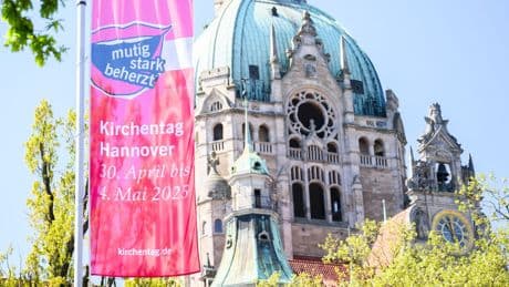 Verteidigung: Aufruf beim Kirchentag: "Friedensfähig statt kriegstüchtig"