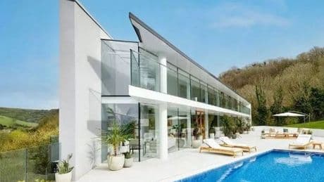 Omaze winner hands back keys to £3m Bond-style mansion after just three days