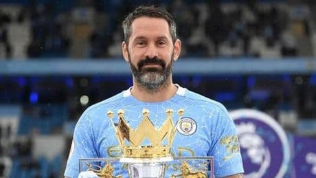 M.City'de 107 dakika forma giyip 12 kupa kazanan Scott Carson ile yollar ayrıldı!