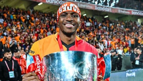 Galatasaray Osimhen'i bitirmek için yola çıktı