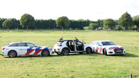 Politie lost schoten op voertuig tijdens achtervolging bij manege in Maassluis