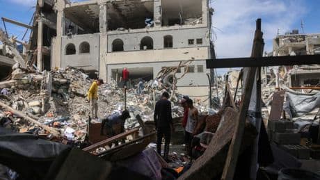 Bombardements, risque de "famine", population déplacée... Quelle situation à Gaza avant la nouvelle offensive israélienne?