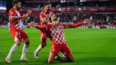 El inmortal Stuani resucita al Girona que huye del descenso