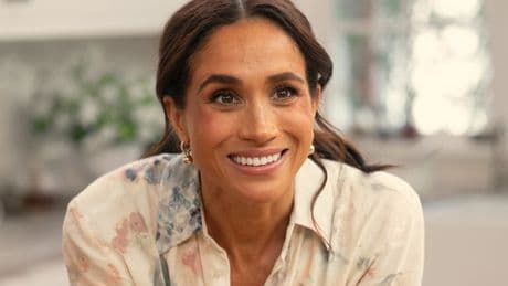 Meghan Markle leaves secret note for cabin crew - with a shameless brand plug