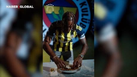 Fenerbahçe'nin Archie Brown paylaşımı gündem oldu: Pizzayı bırakıp lahmacuna geldi