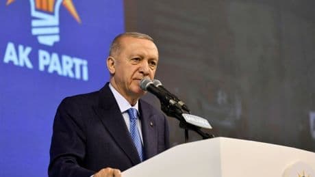İşte AKP'nin rozet takacağı 9 isim