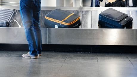 Trésor ou chaussettes sales : et si vous rachetiez un bagage perdu sans savoir ce qu’il contient ?