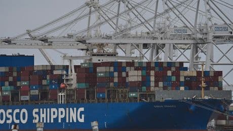 Trumps Zölle: US-Handelsdefizit sinkt deutlich