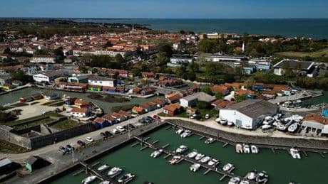 Taxe de séjour : le combat d’Oléron face aux géants Leboncoin, Airbnb et Booking
