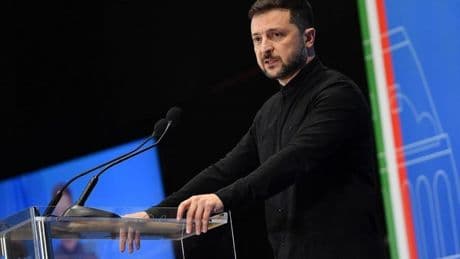 Zelenski anuncia la reanudación de los envíos de armamento de EE UU