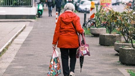 Um Altersarmut wirklich zu bekämpfen, müsste Mindestlohn auf 21 Euro steigen