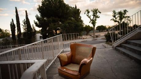 Grossistes, logisticiens, livreurs : le business bien huilé des trafiquants de drogue