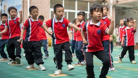 Bleifarbe im Kindergarten-Essen, um es „optisch ansprechender“ zu machen