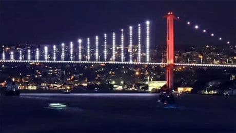 İstanbul Boğazı çift yönlü trafiğe kapatıldı