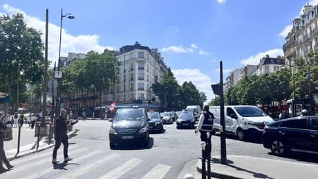 «J’ai mon barbecue, mon lit, je peux tenir longtemps» : à Paris, les taxis en grève entendent continuer les blocages