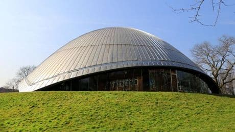 100 Jahre Planetarium: Musikalische Weltraumfahrt zum Jubiläum der Planetarien