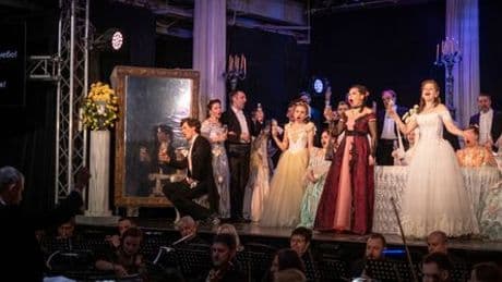 Ukraine-Krieg: Wie die Oper in Charkiw im Luftschutzkeller spielt