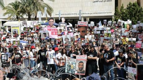 Israele, il piano Usa per liberare i rapiti. I parenti: «Moriranno di fame»