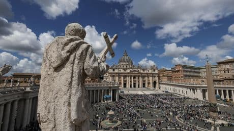 Gouvernance de l’Église, crise des vocations, place des femmes… Les urgences qui attendent le nouveau pape Léon XIV