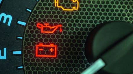 ‘I’m a car expert - never ever ignore this dashboard light’