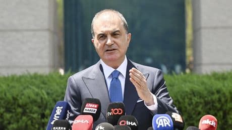 Ömer Çelik'ten Özgür Özel'e 'cunta yönetimi' tepkisi