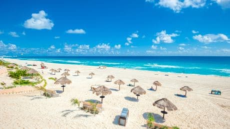 Los turistas canadienses cambian EEUU por México