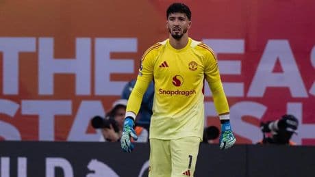 Altay Bayındır, Manchester United'ı galibiyete taşıdı!