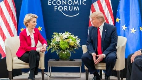 Bruselas trata de convencer a Trump