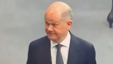 So reagiert der Ex-Kanzler - Olas Scholz nach dem Wahldebakel