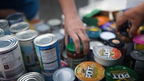 'It shouldn't be like this':&#160;Full-time workers turning to food banks