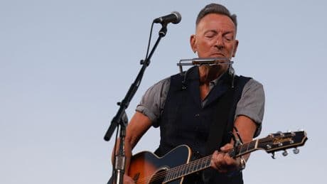 En plein concert, Bruce Springsteen dénonce le gouvernement « corrompu » de Trump