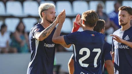 El Andorra impone su calidad ante el Europa en el duelo benéfico de Lleida