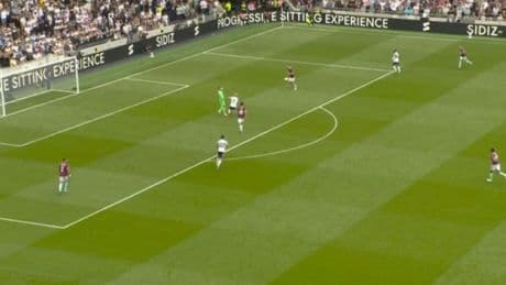 Futbolda yeni 8 saniye kuralı ilk kez uygulandı!