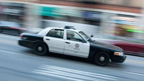 Los Angeles: une voiture fonce dans la foule, au moins 20 blessés recensés